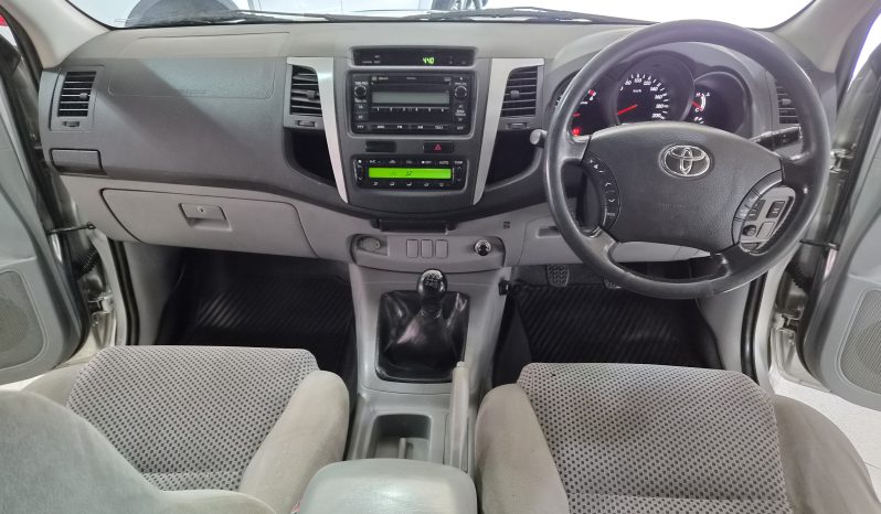 2009 Toyota Hilux 2.5 GD6 D/C Raider full