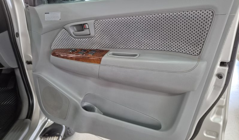 2009 Toyota Hilux 2.5 GD6 D/C Raider full