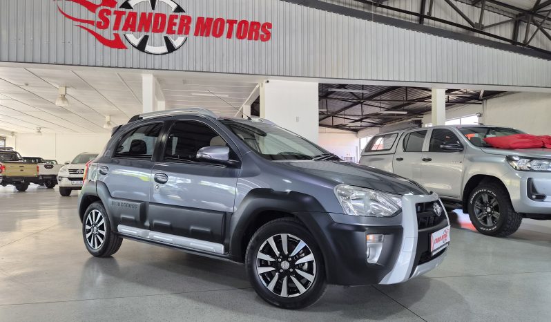 2014 Toyota Etios Cross 1.5 XS full