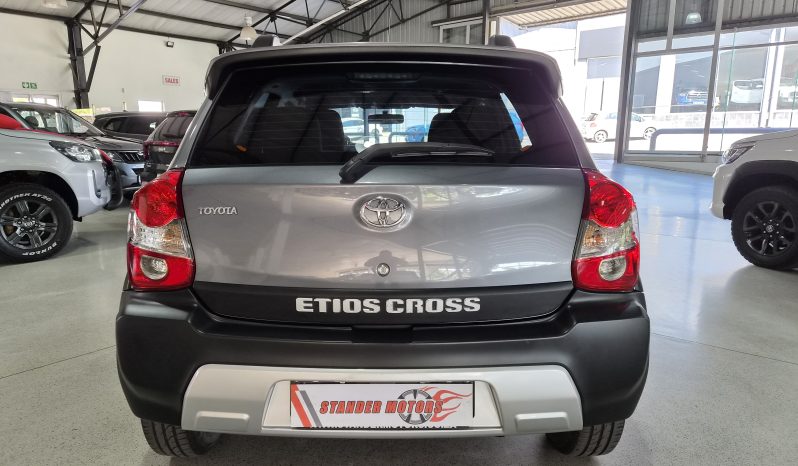 2014 Toyota Etios Cross 1.5 XS full