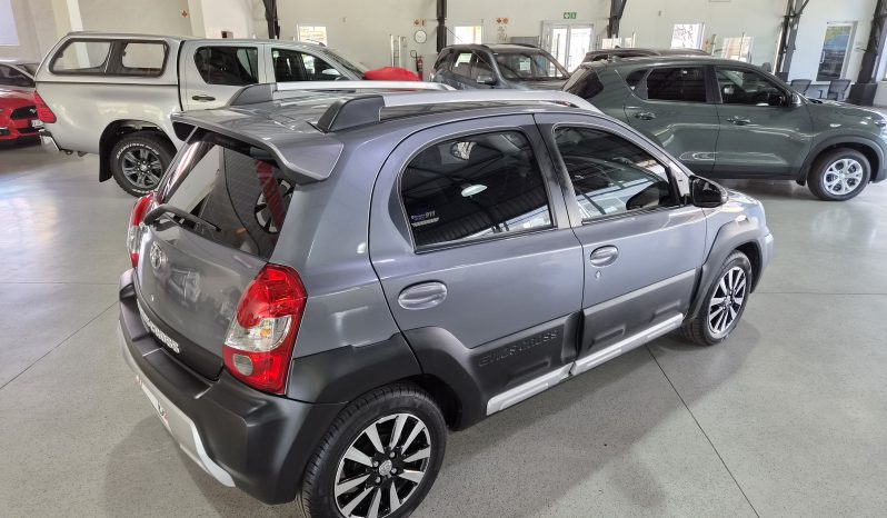 2014 Toyota Etios Cross 1.5 XS full