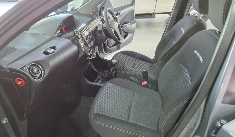 2014 Toyota Etios Cross 1.5 XS full