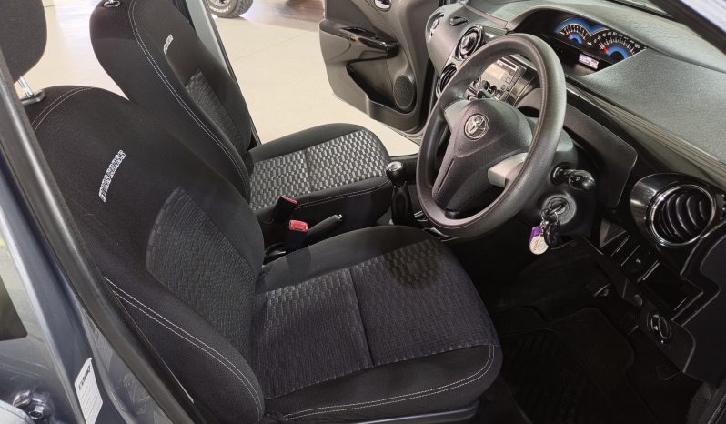 2014 Toyota Etios Cross 1.5 XS full