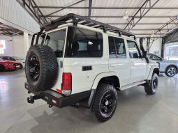 2015 Toyota Land Cruiser 76 4.5 D-4D V8