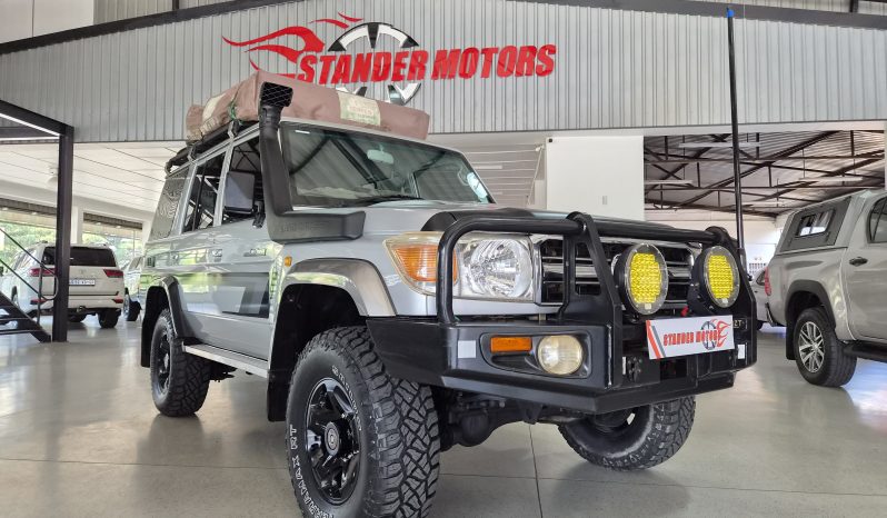 2011 Toyota Land Cruiser 76 4.2 D full